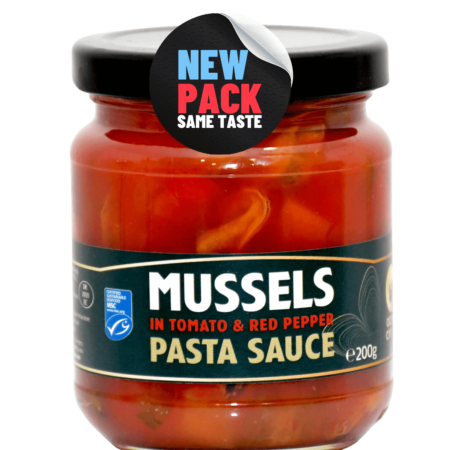 Mussels In Tomato & Red Pepper Pasta Sauce